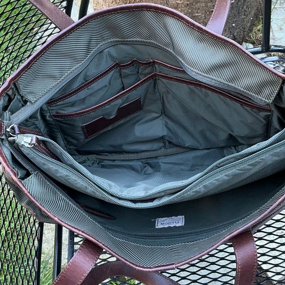 Filson Carry-On Tote Briefcase Laptop Work Bag - Picture 4 of 16